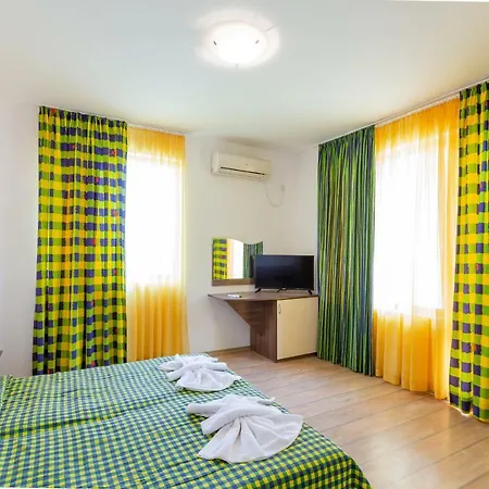 Comfortable 2bedroom With Kitchen In Dafinka Eu