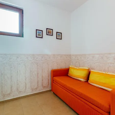 Apartment Comfortable 2bedroom With Kitchen In Dafinka Eu