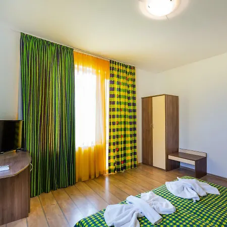 Comfortable 2bedroom With Kitchen In Dafinka Eu Apartment