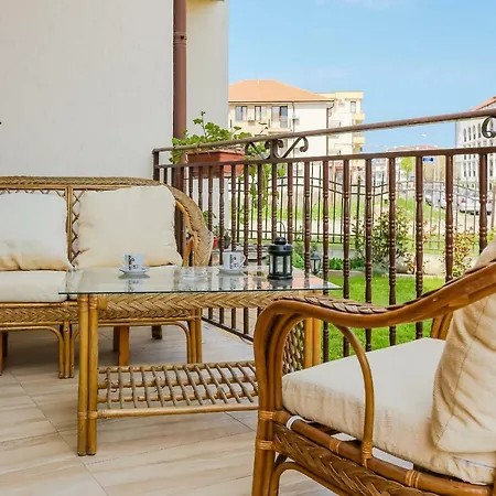 Comfortable 2bedroom With Kitchen In Dafinka Eu Apartment *