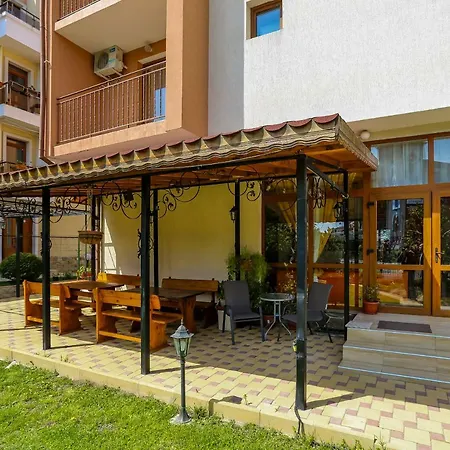 Apartment Comfortable 2bedroom With Kitchen In Dafinka Eu *